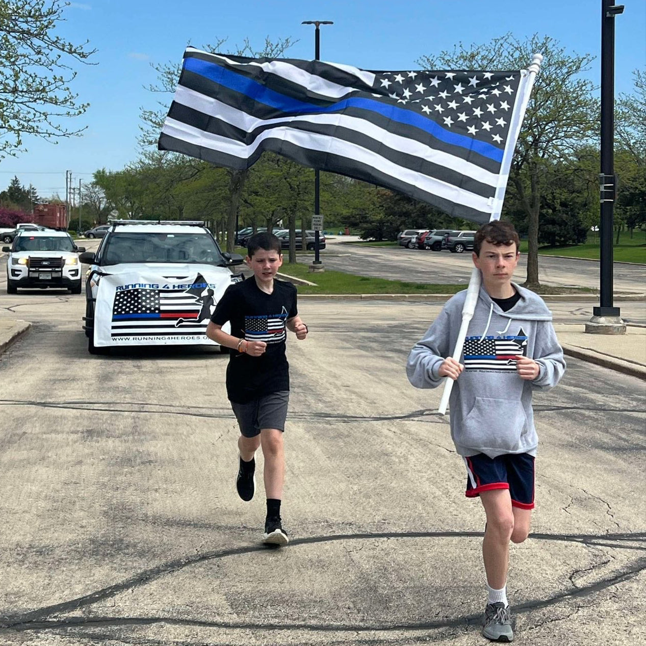 Thin Blue Line Tribute Flag – Running 4 Heroes Edition